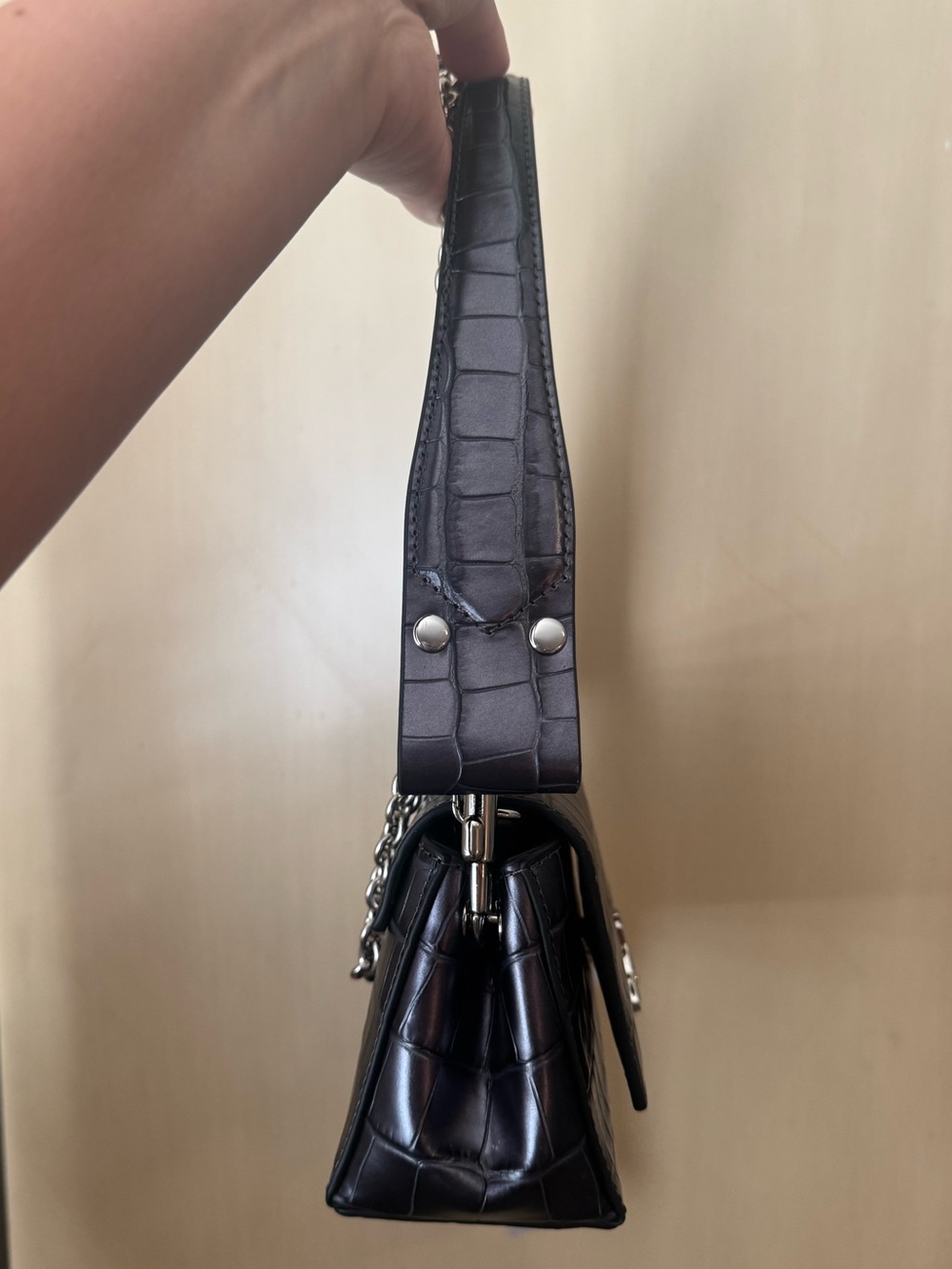 Vivienne Westwood Black Croc-Embossed Handbag - Picture 9 of 10